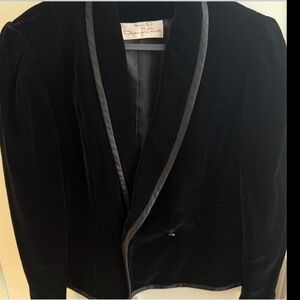 Oscar de la Renta Elegant Black Velvet Blazer
